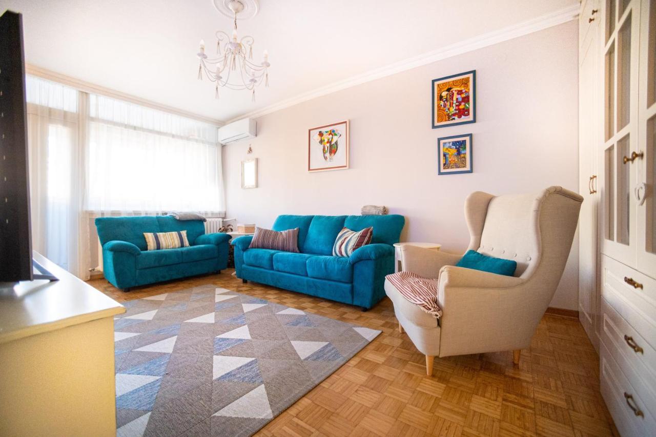 Sava Centar 1-Bedroom Apartments In The Heart Of New 贝尔格莱德 外观 照片